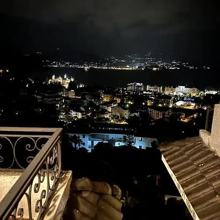 La Contea Panoramica 130 Mq Parking Free شقة